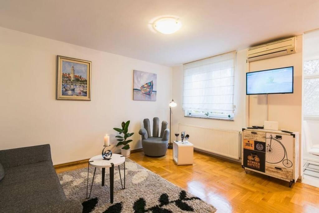 Apartment Jarun Brac Zagreb Exterior foto